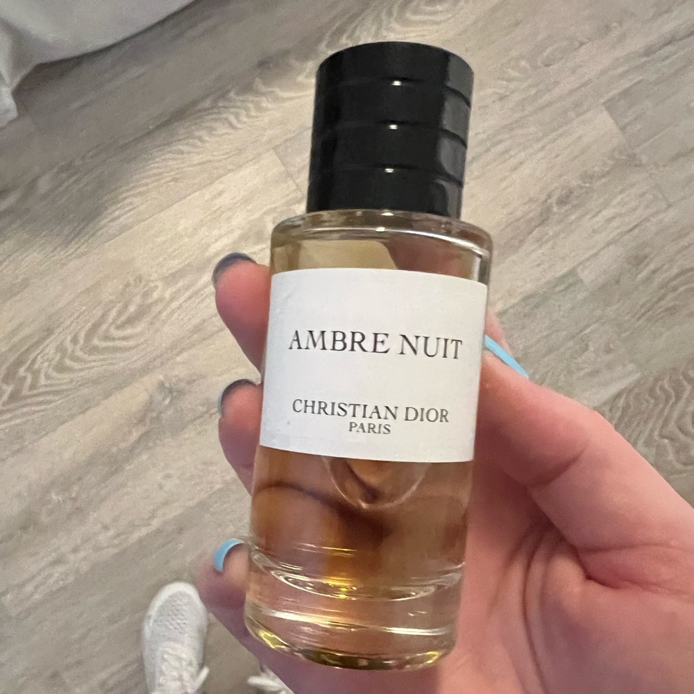 Amber Nuit perfume